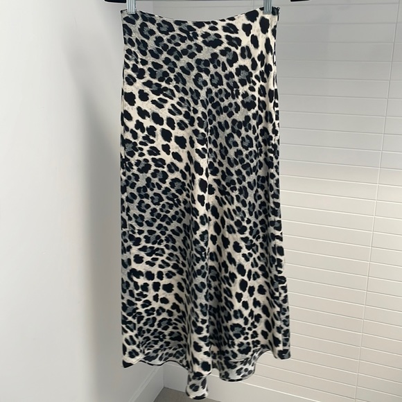 Zara Dresses & Skirts - *SOLD* Zara leopard maxi skirt